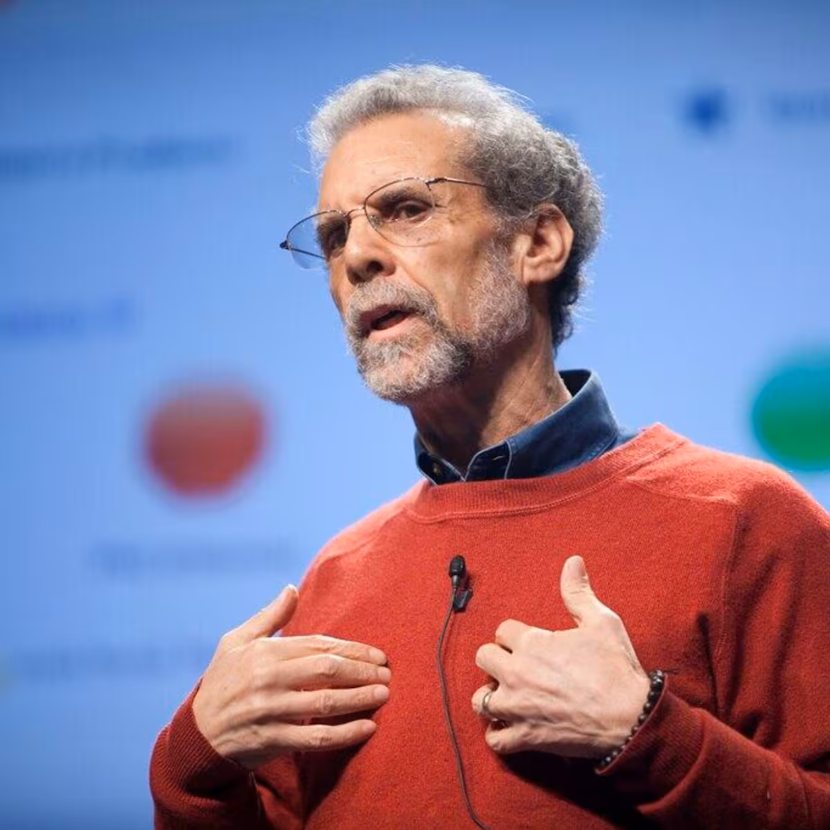 Goleman reveló las frases que usás si tu inteligencia emocional es alta: son 12